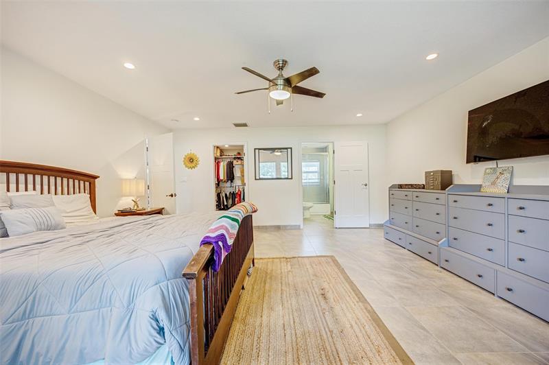 Image 13 of 49 For 9540 39th Ct