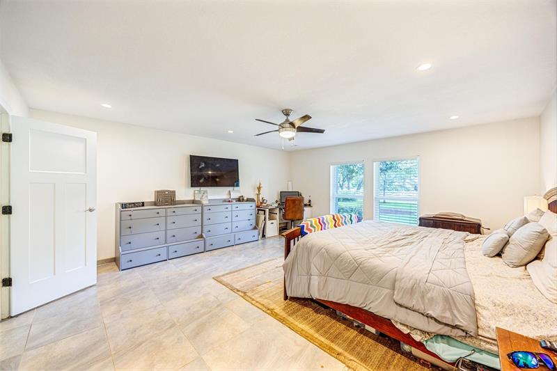 Image 14 of 49 For 9540 39th Ct