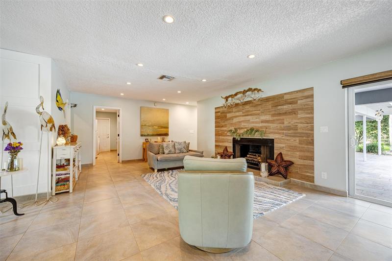 Image 17 of 49 For 9540 39th Ct