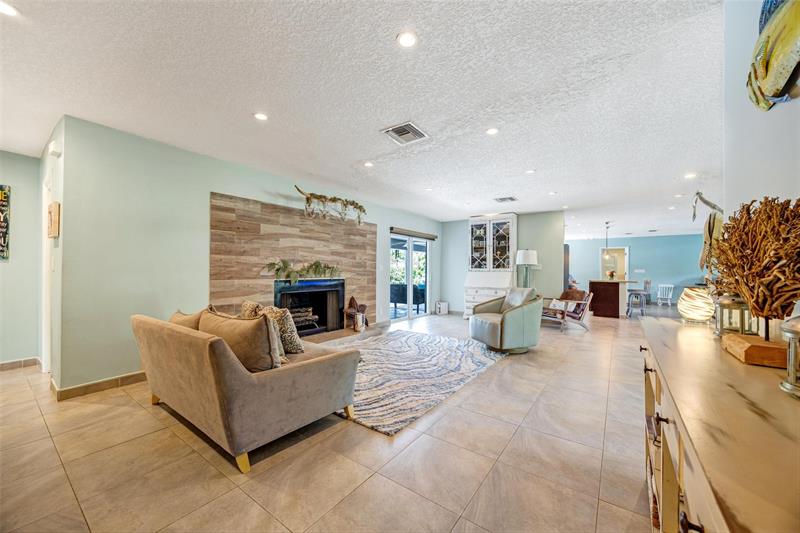 Image 18 of 49 For 9540 39th Ct