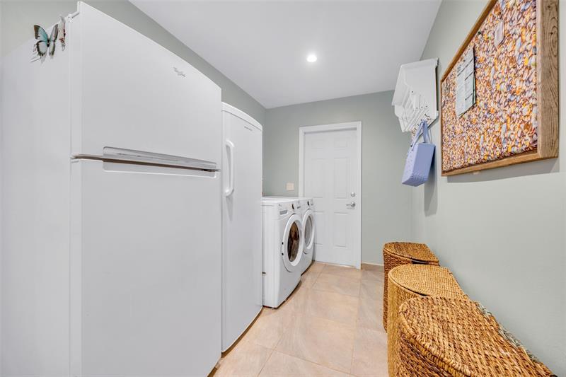 Image 21 of 49 For 9540 39th Ct