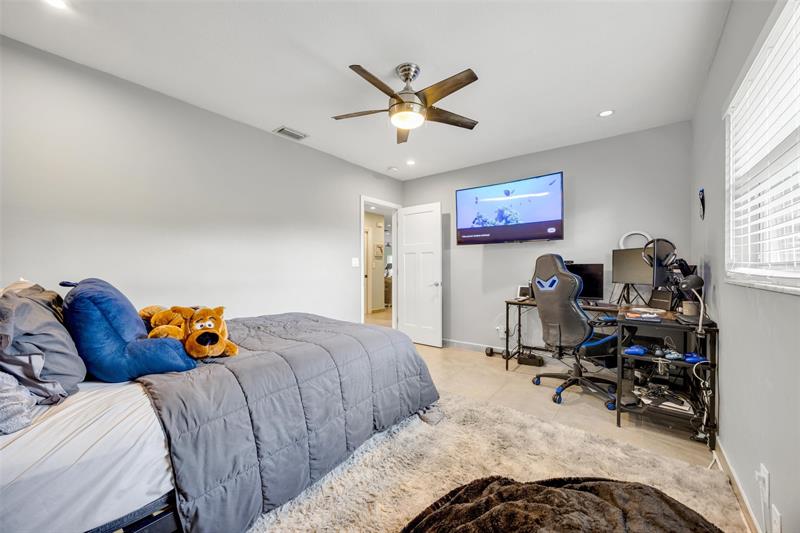 Image 22 of 49 For 9540 39th Ct