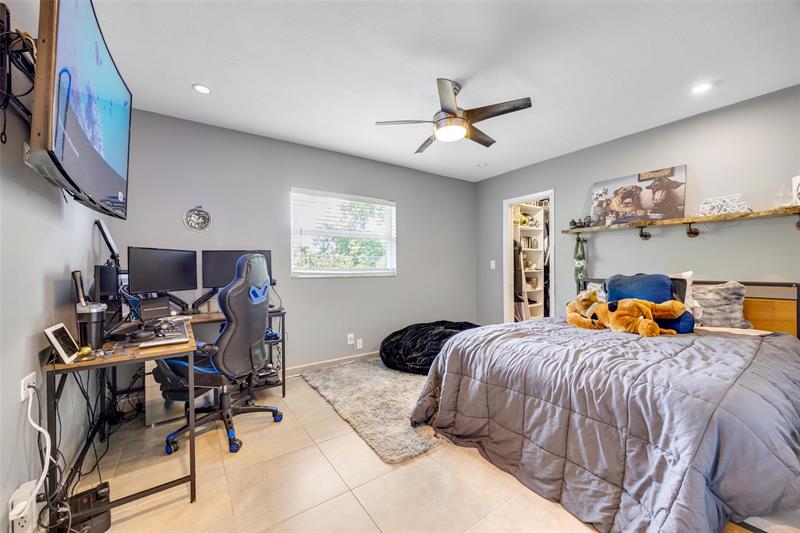 Image 23 of 49 For 9540 39th Ct