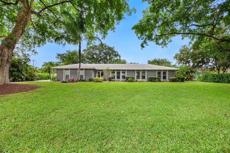 Image 3 of 49 For 9540 39th Ct