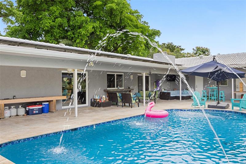 Image 32 of 49 For 9540 39th Ct