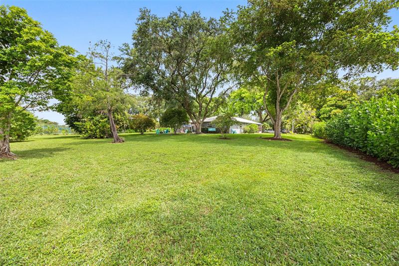 Image 36 of 49 For 9540 39th Ct