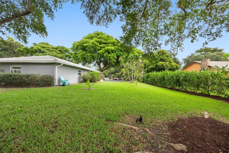 Image 38 of 49 For 9540 39th Ct
