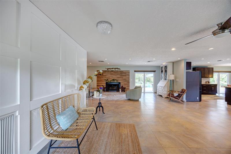 Image 6 of 49 For 9540 39th Ct