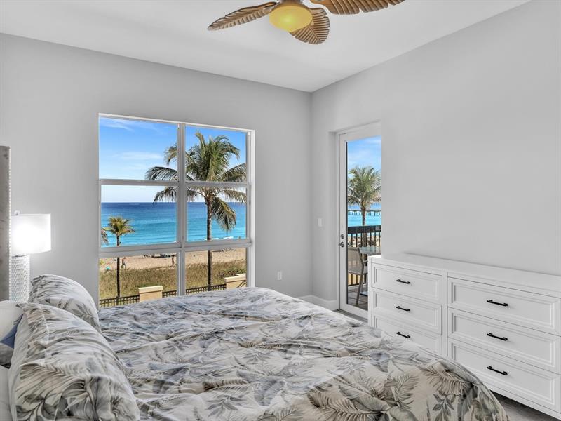 Image 13 of 36 For 4444 El Mar Dr  3305