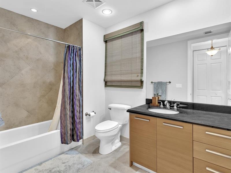 Image 14 of 36 For 4444 El Mar Dr  3305