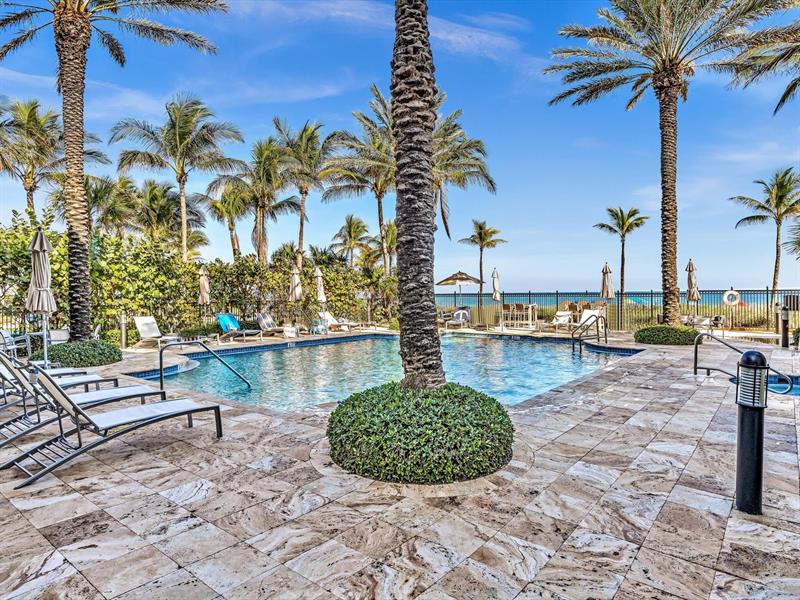 Image 21 of 36 For 4444 El Mar Dr  3305
