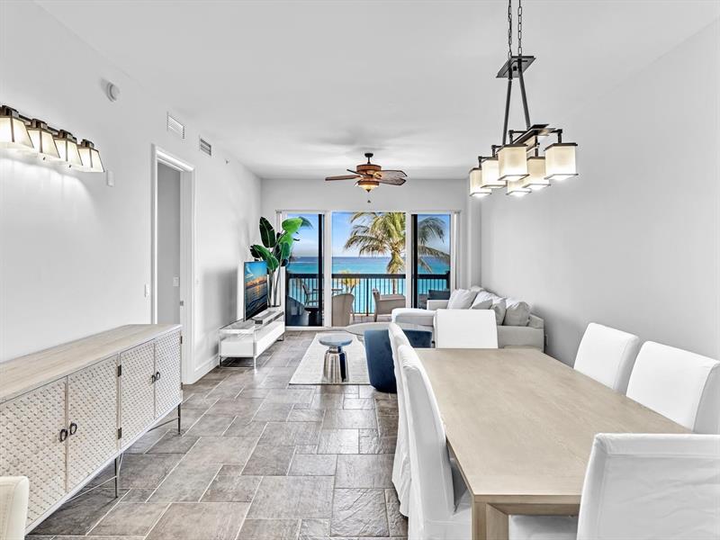 Image 25 of 36 For 4444 El Mar Dr  3305