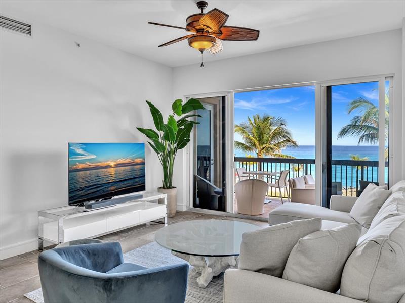 Image 3 of 36 For 4444 El Mar Dr  3305