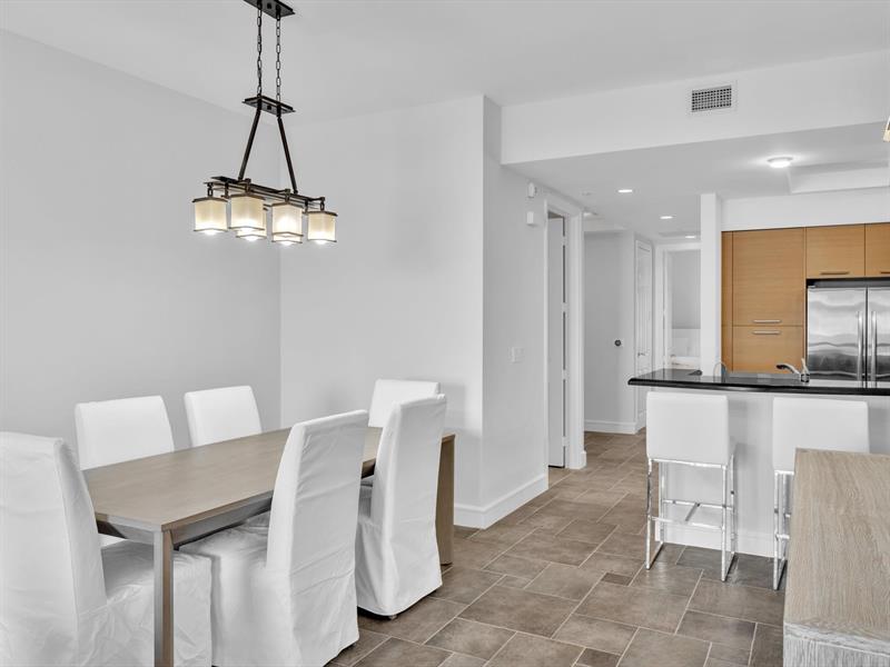 Image 32 of 36 For 4444 El Mar Dr  3305