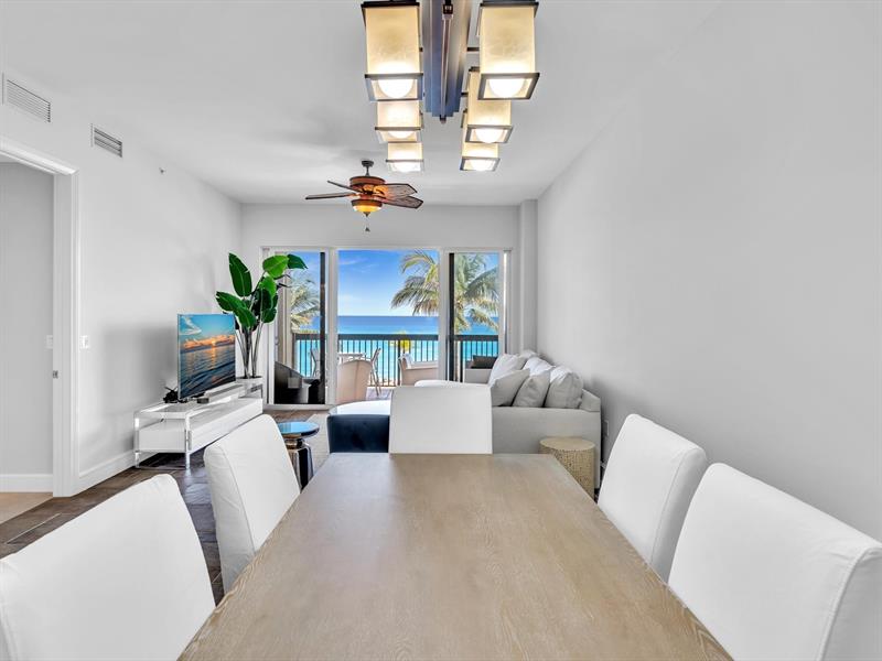 Image 33 of 36 For 4444 El Mar Dr  3305
