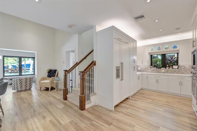 Image 21 of 87 For 2632 Sea Island Dr