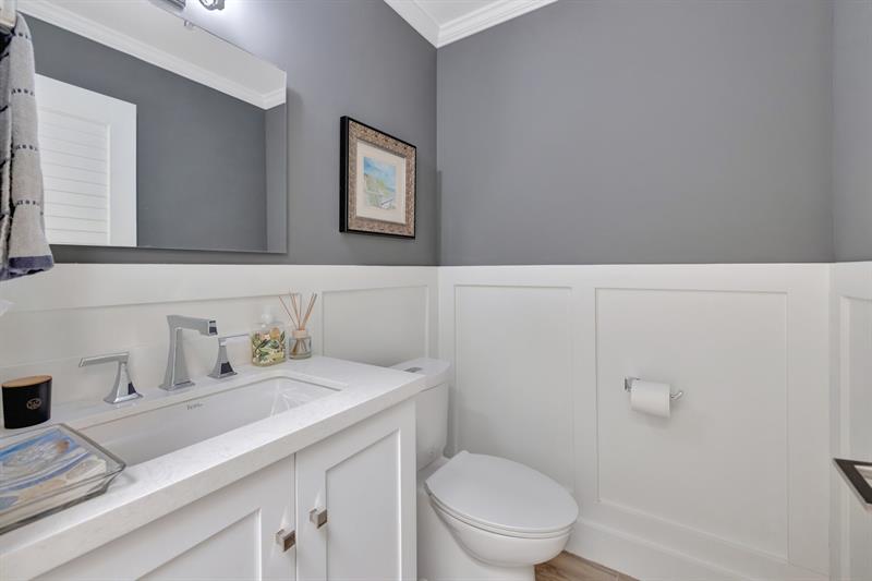 Image 27 of 87 For 2632 Sea Island Dr