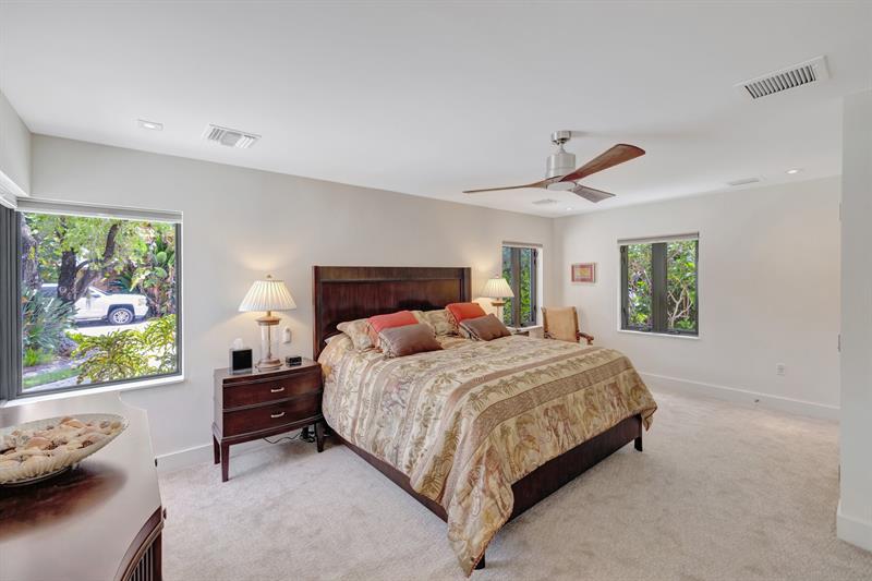 Image 28 of 87 For 2632 Sea Island Dr