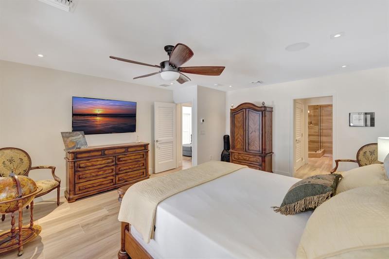 Image 32 of 87 For 2632 Sea Island Dr
