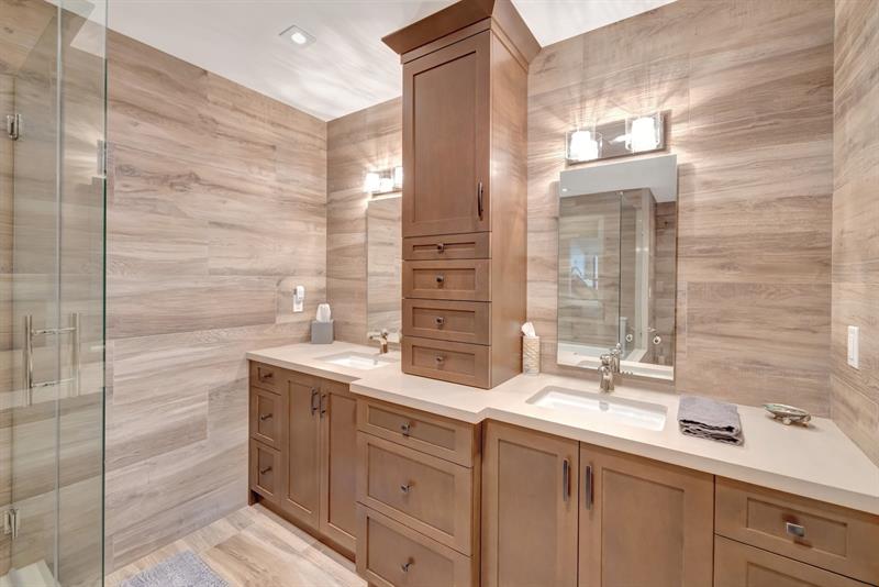 Image 36 of 87 For 2632 Sea Island Dr
