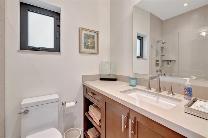 Image 39 of 87 For 2632 Sea Island Dr