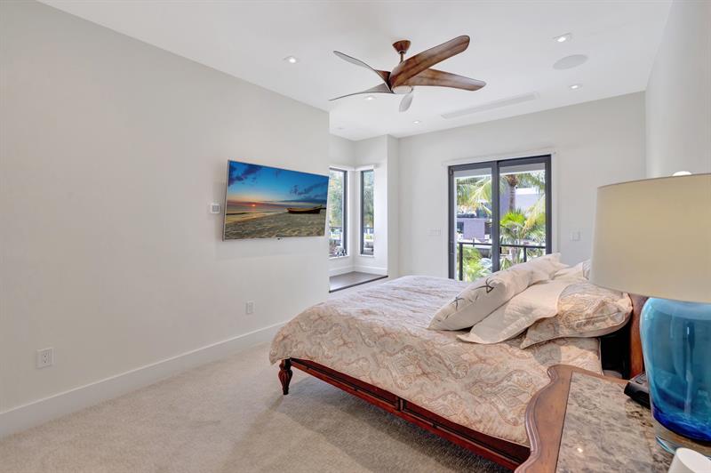 Image 43 of 87 For 2632 Sea Island Dr