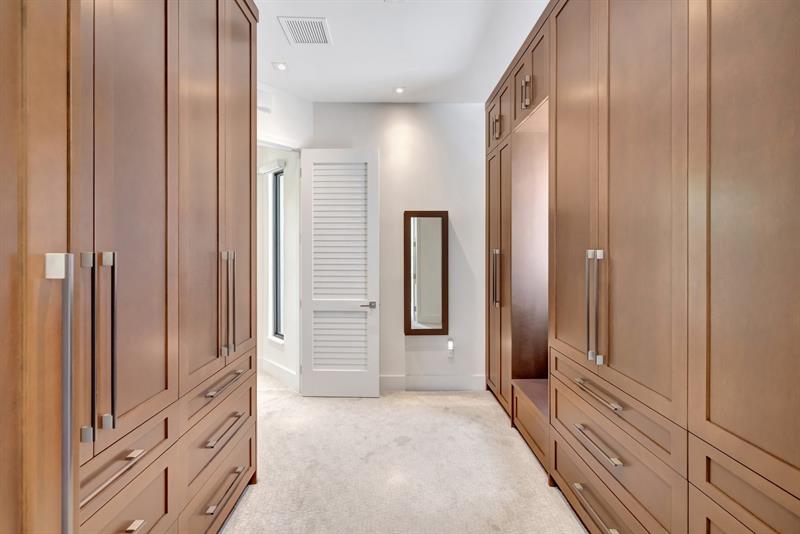 Image 44 of 87 For 2632 Sea Island Dr