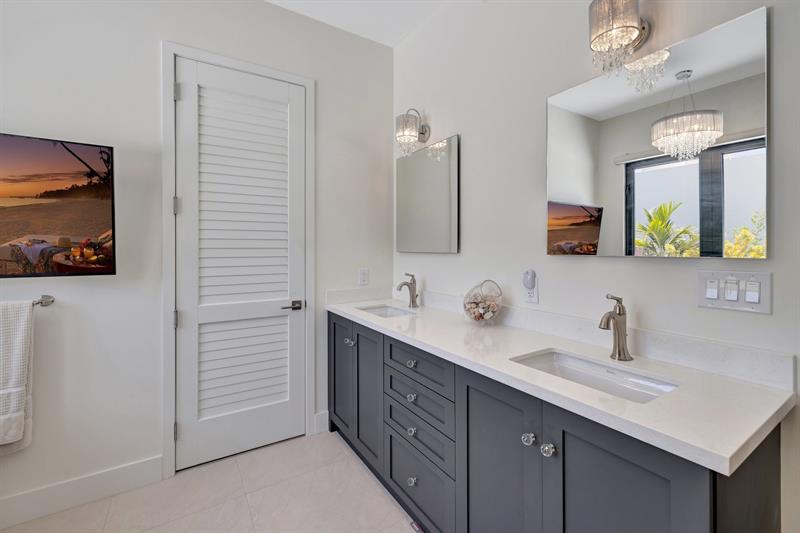 Image 45 of 87 For 2632 Sea Island Dr