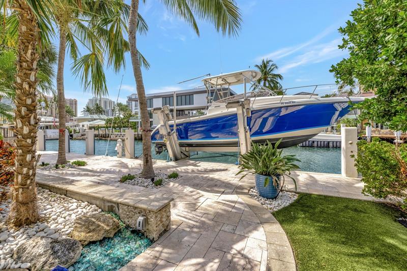 Image 5 of 87 For 2632 Sea Island Dr