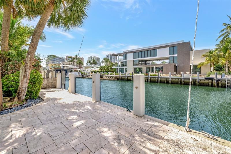 Image 85 of 87 For 2632 Sea Island Dr