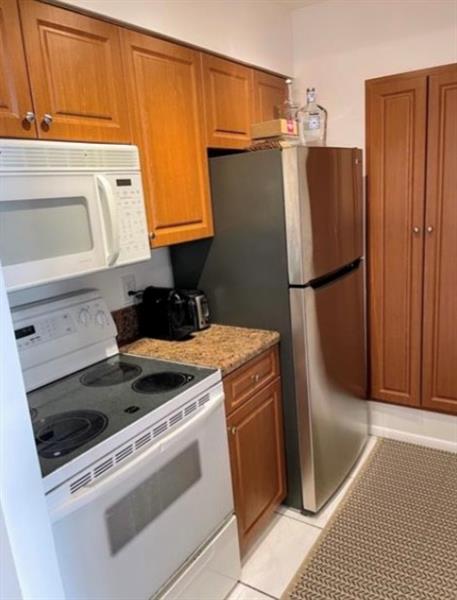Image 5 of 14 For 111 Briny Ave  2503