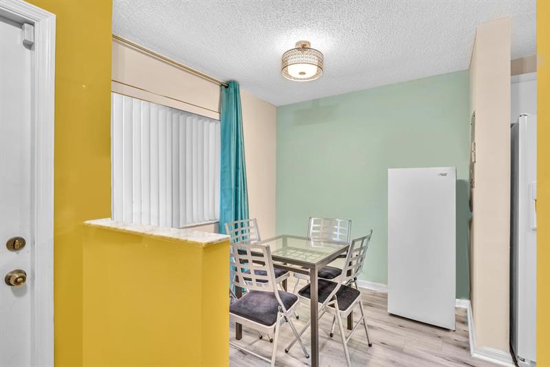 Image 12 of 66 For 9587 Weldon Cir  B211