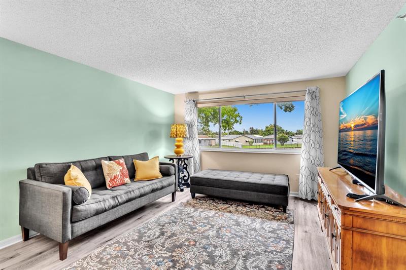 Image 20 of 66 For 9587 Weldon Cir  B211