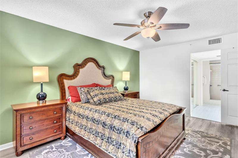 Image 4 of 66 For 9587 Weldon Cir  B211