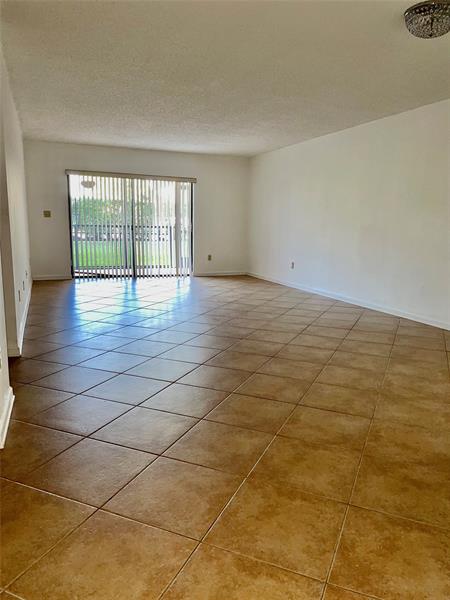 Image 6 of 15 For 16051 Blatt Blvd  103