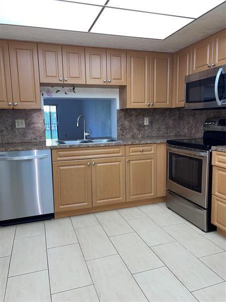 Image 9 of 15 For 16051 Blatt Blvd  103