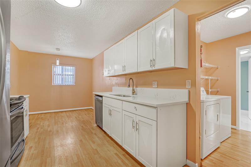 Details for 6850 10th Ave  101, Lake Worth, FL 33467