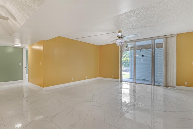 Image 10 of 28 For 6850 10th Ave  101