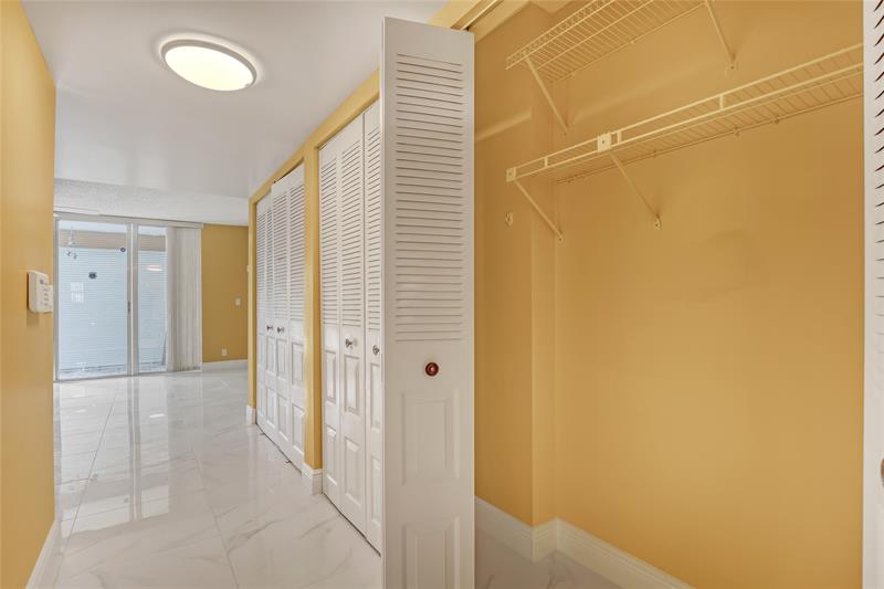 Image 9 of 28 For 6850 10th Ave  101