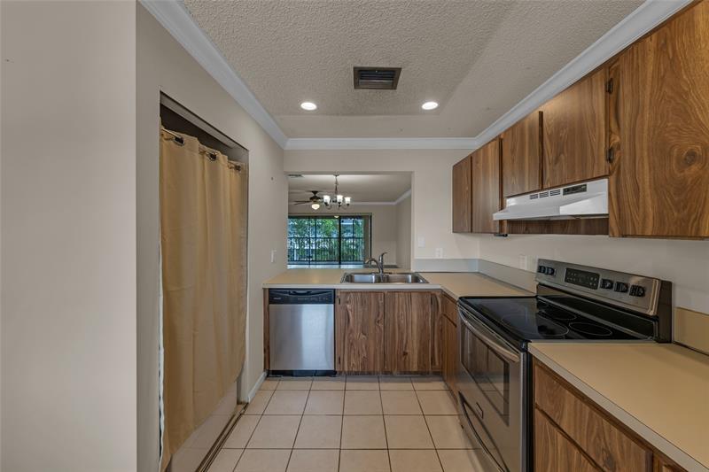 Image 26 of 41 For 120 7th St  5