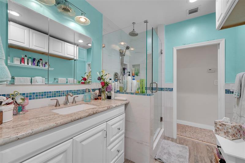 Image 35 of 93 For 3209 Norfolk St