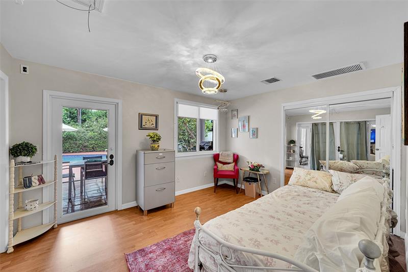 Image 37 of 93 For 3209 Norfolk St