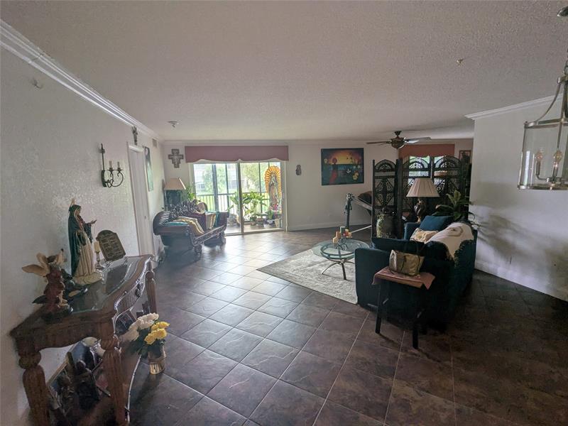 Details for 250 Hollybrook Ter  205, Pembroke Pines, FL 33025
