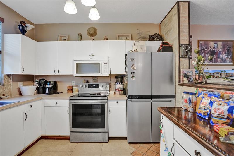 Image 10 of 45 For 219 Riverwalk Cir  219