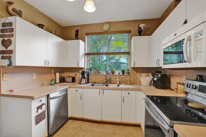 Image 12 of 45 For 219 Riverwalk Cir  219