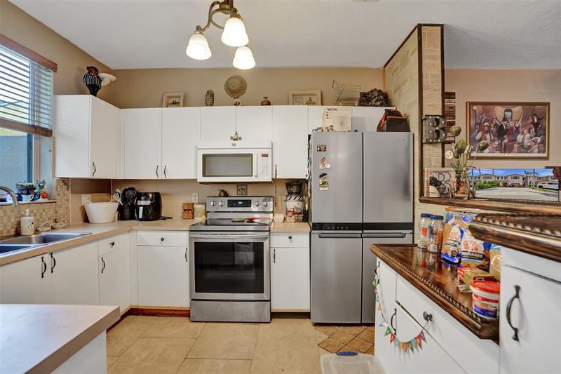 Image 15 of 45 For 219 Riverwalk Cir  219