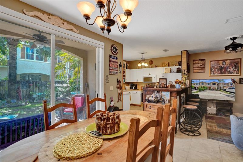 Image 19 of 45 For 219 Riverwalk Cir  219