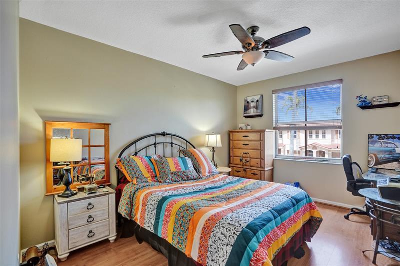 Image 21 of 45 For 219 Riverwalk Cir  219