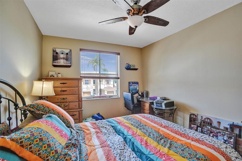 Image 22 of 45 For 219 Riverwalk Cir  219