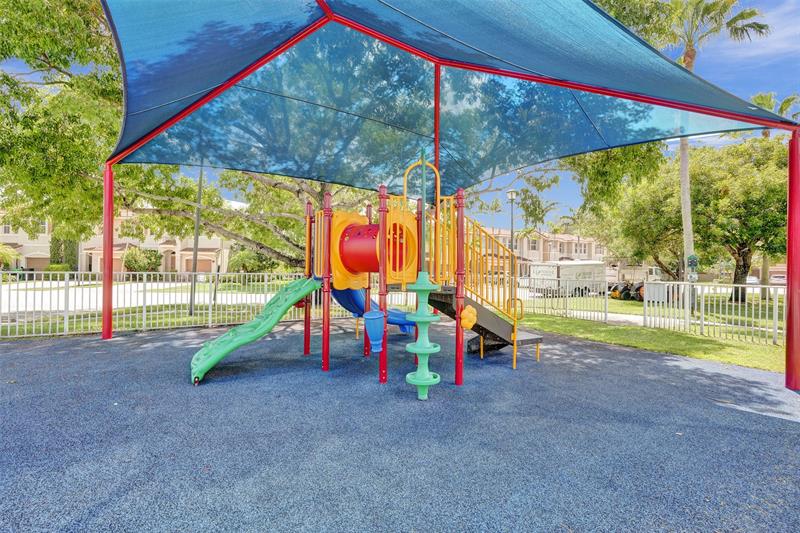 Image 42 of 45 For 219 Riverwalk Cir  219